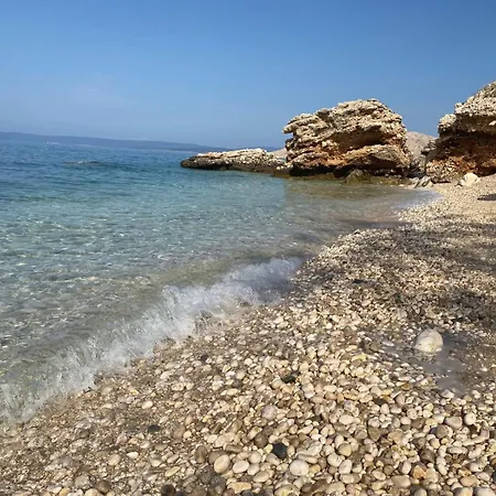 Anton Apartment Stara Baska